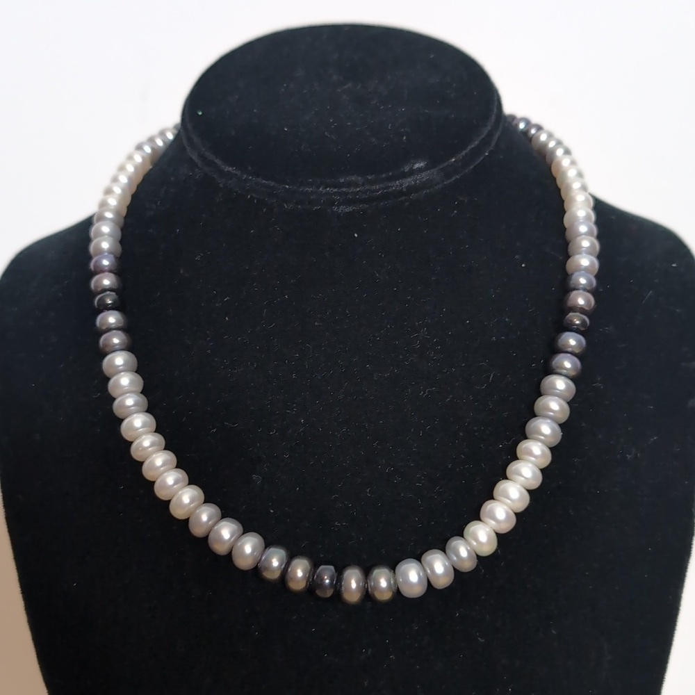 Ombre Gradient Multicolor Pearl Strand Necklace